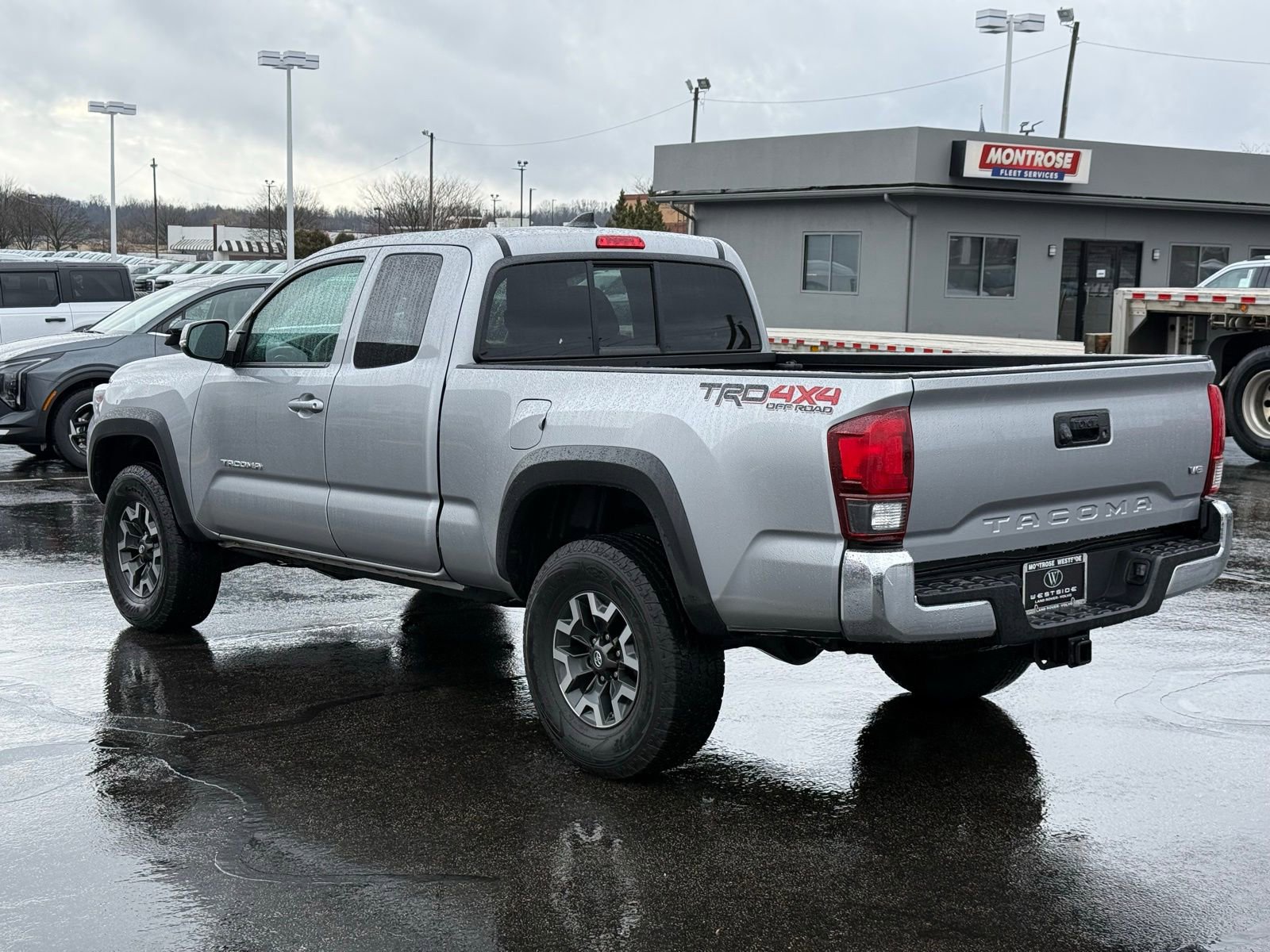 Used 2018 Toyota Tacoma TRD Off-Road image 5