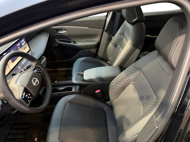 New 2026 Nissan Leaf Platinum+ w/ Cargo Package (Platinum+) FWD image 6