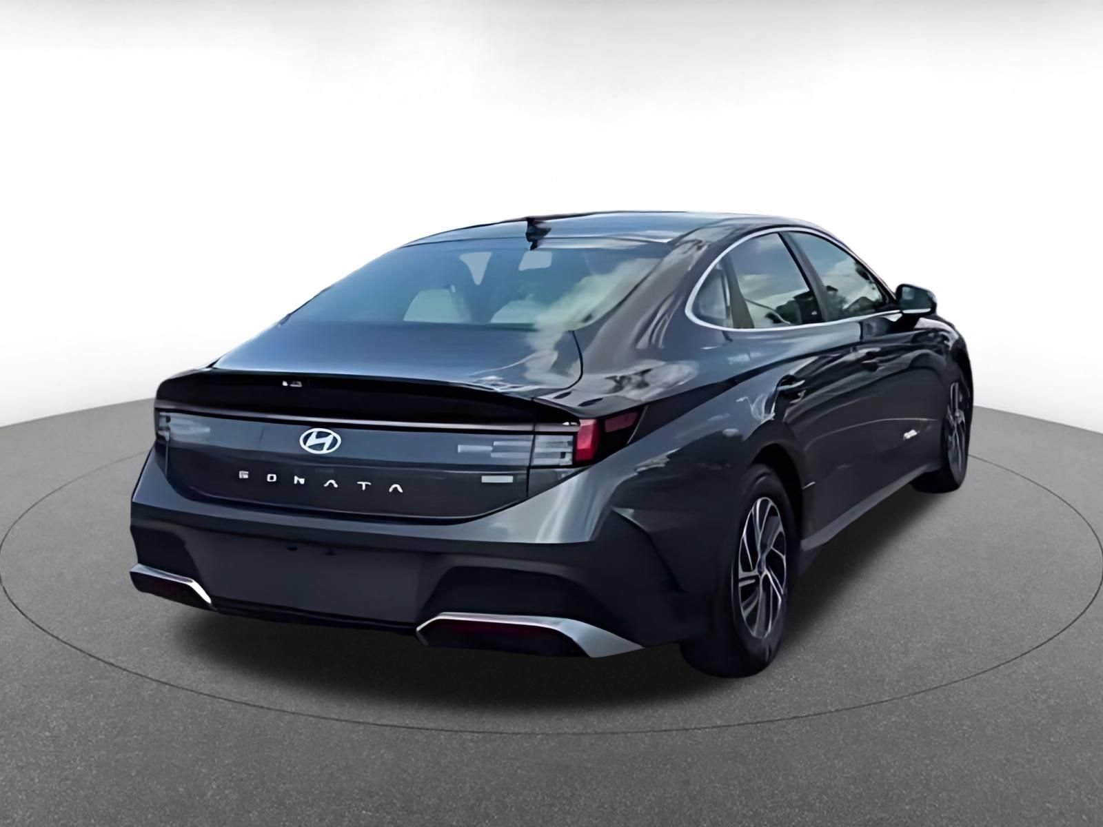 Used 2026 Hyundai Sonata Blue FWD image 16