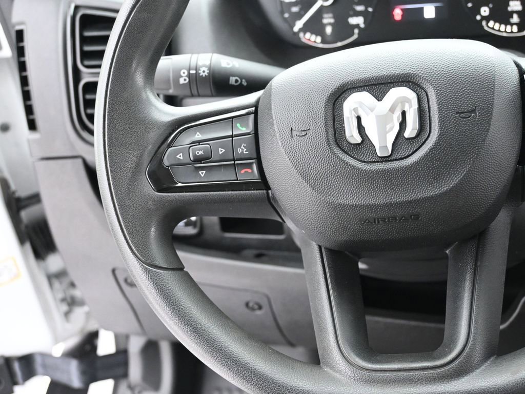 Used 2024 RAM ProMaster 2500 w/ Convenience Group image 32