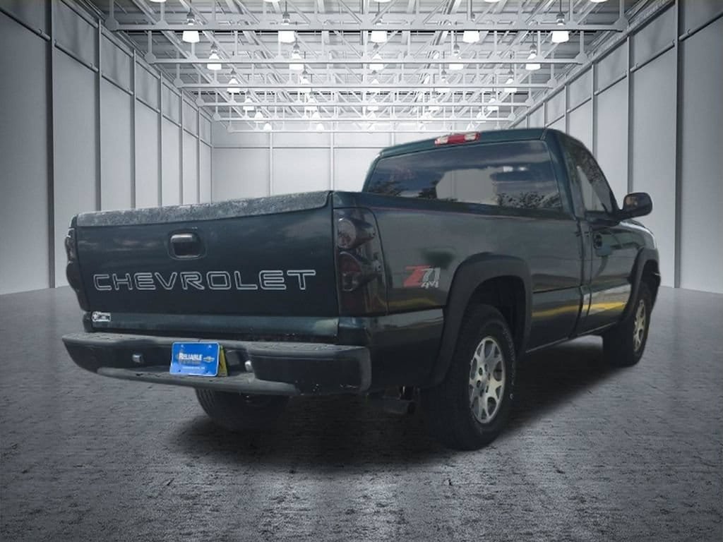 Used 2004 Chevrolet Silverado 1500 W/T w/ Snow Plow Prep Package AWD/4WD image 6