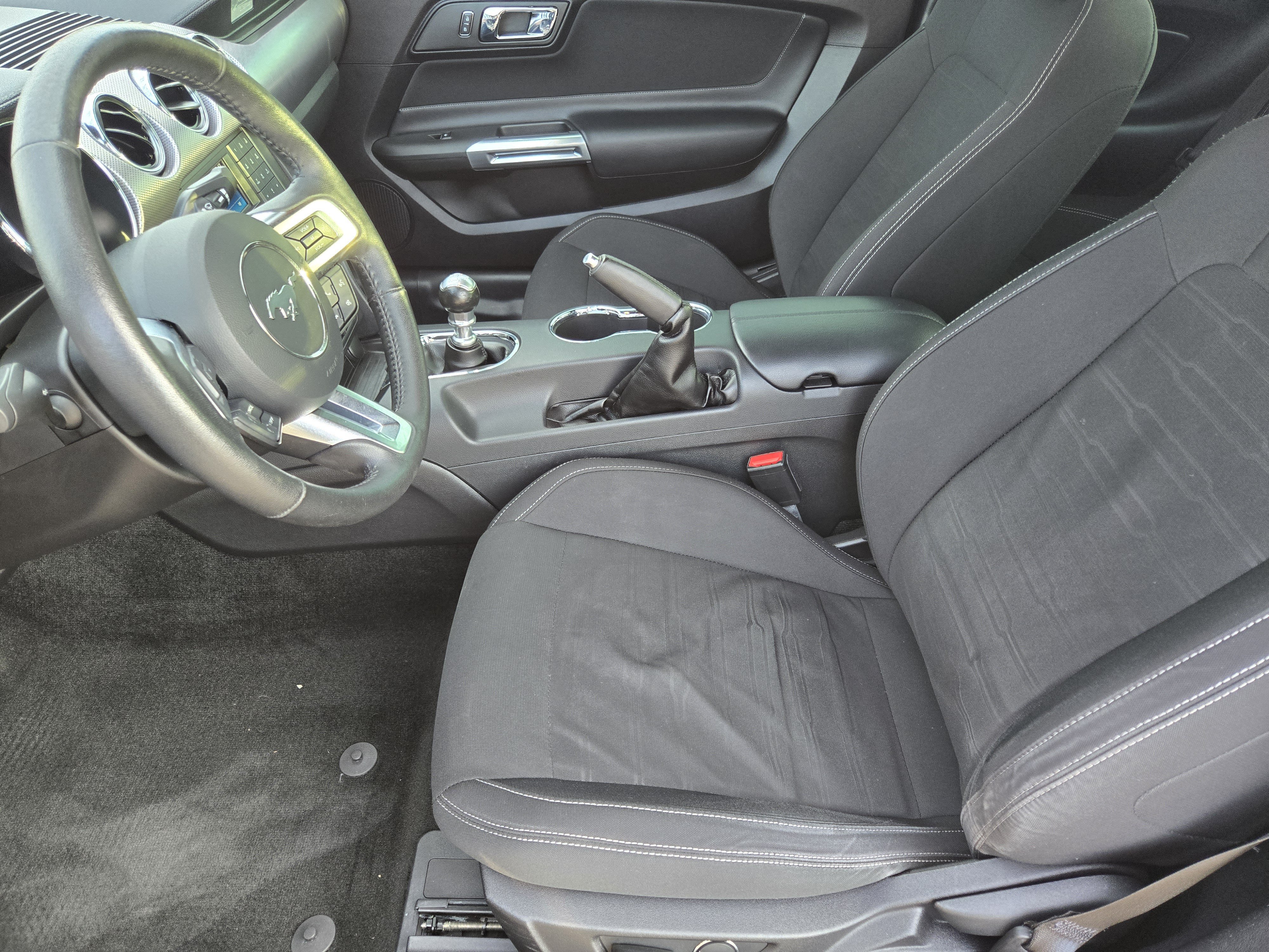 Used 2017 Ford Mustang GT RWD image 9