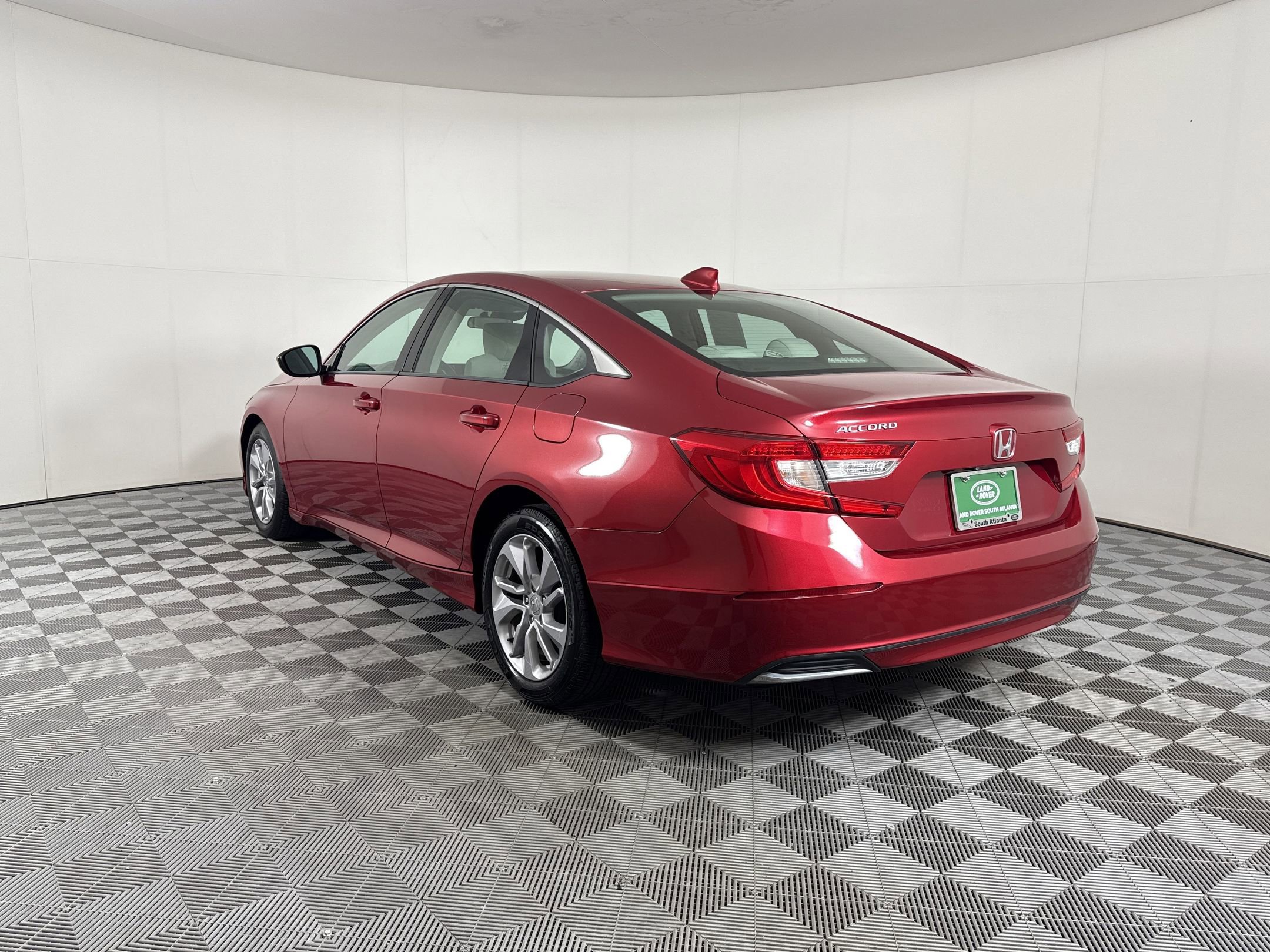 Used 2018 Honda Accord LX image 3