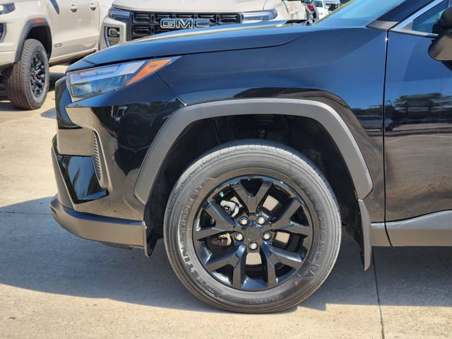 Used 2024 Toyota RAV4 LE FWD image 8