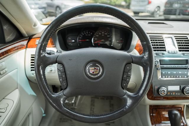 Used 2007 Cadillac DTS Luxury I w/ Trunk Convenience Package FWD image 28