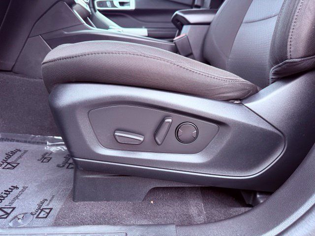 Certified 2023 Ford Explorer XLT RWD image 11