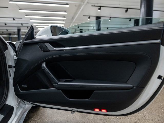 Certified 2025 Porsche 911 Carrera RWD image 32