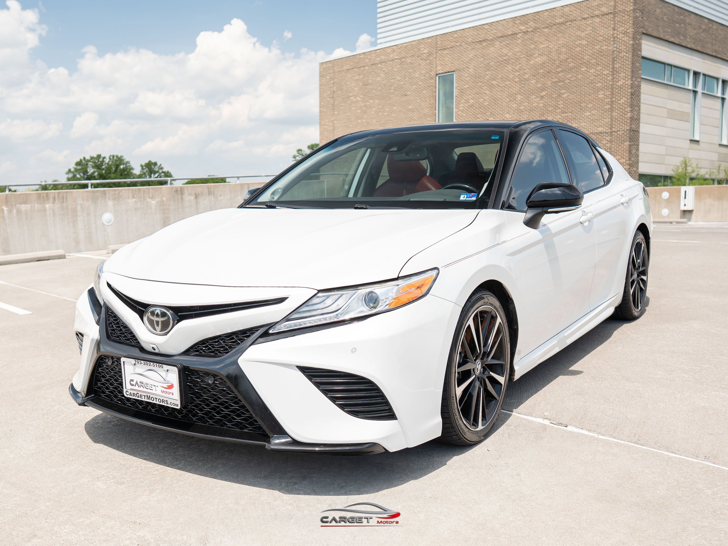 Used 2020 Toyota Camry XSE w/ Driver Assist Package FWD image 3