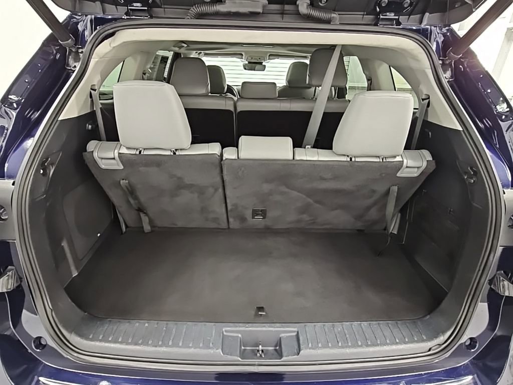 Used 2023 Toyota Highlander Limited image 38