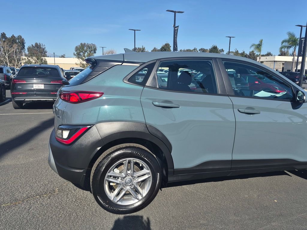 Used 2022 Hyundai Kona SE image 10