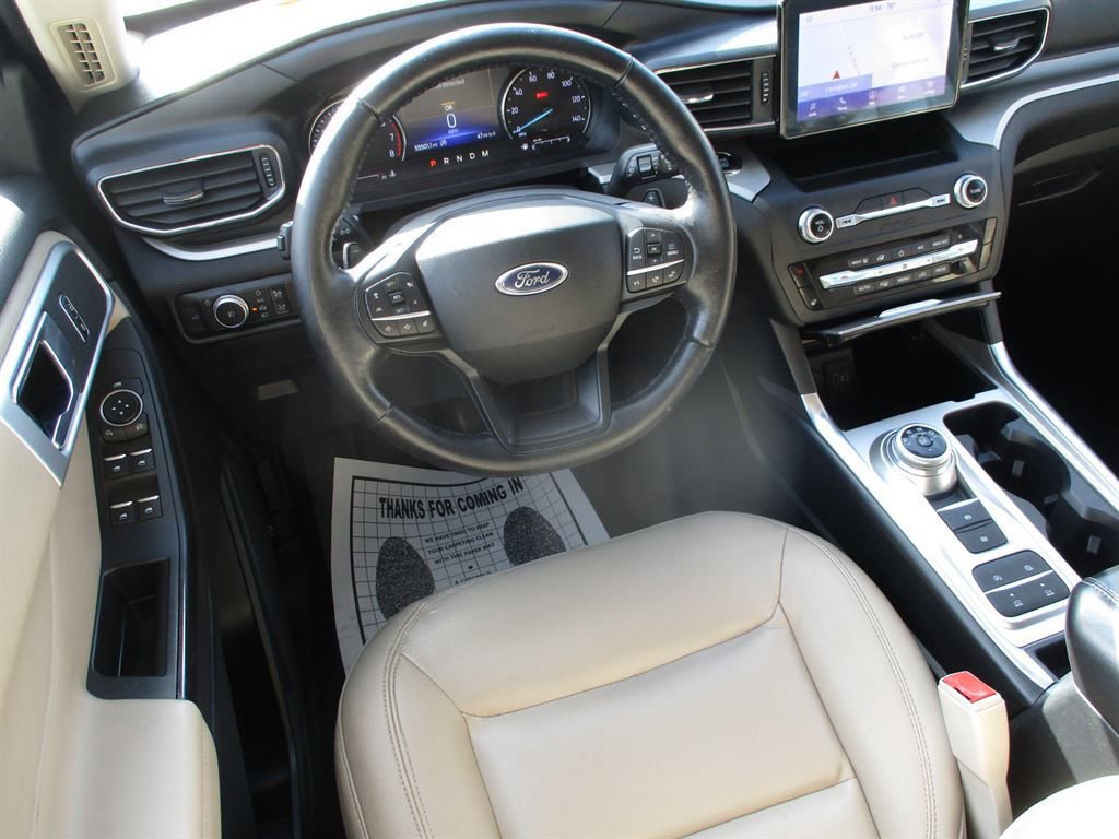 Used 2020 Ford Explorer XLT w/ Equipment Group 202A image 5