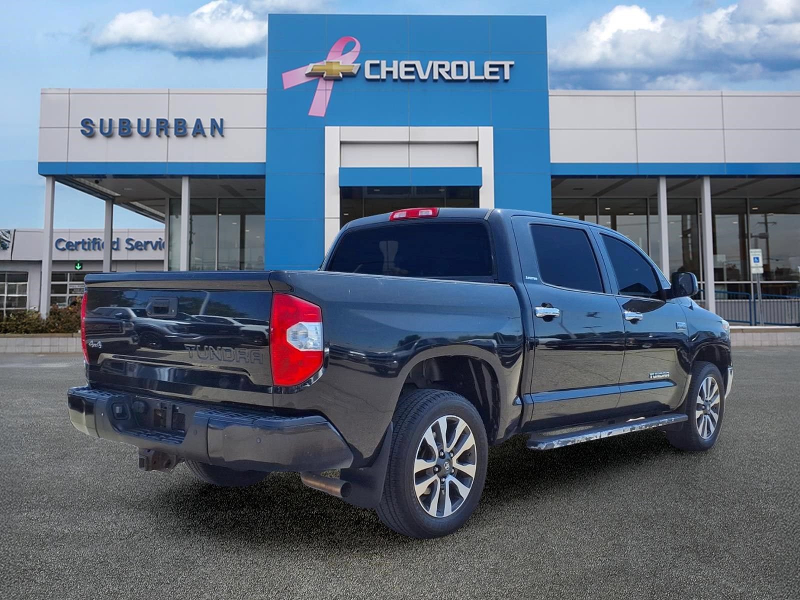 Used 2018 Toyota Tundra Limited w/ Limited Premium Package AWD/4WD image 5