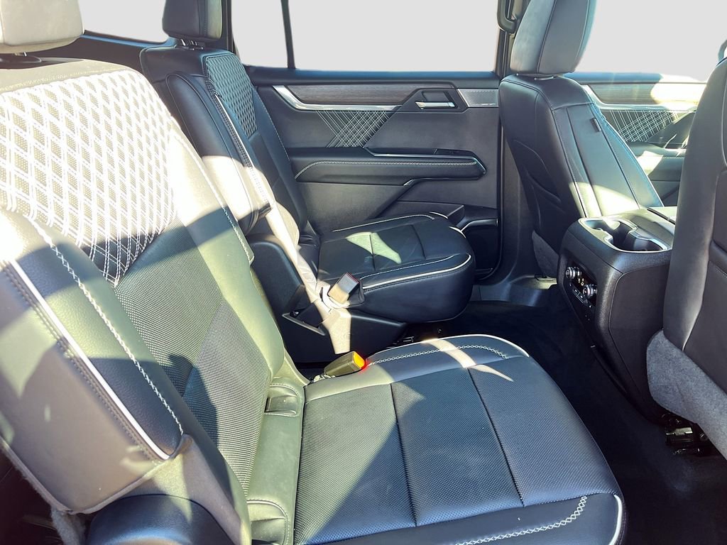 Used 2024 GMC Acadia Denali w/ Super Cruise Package image 27
