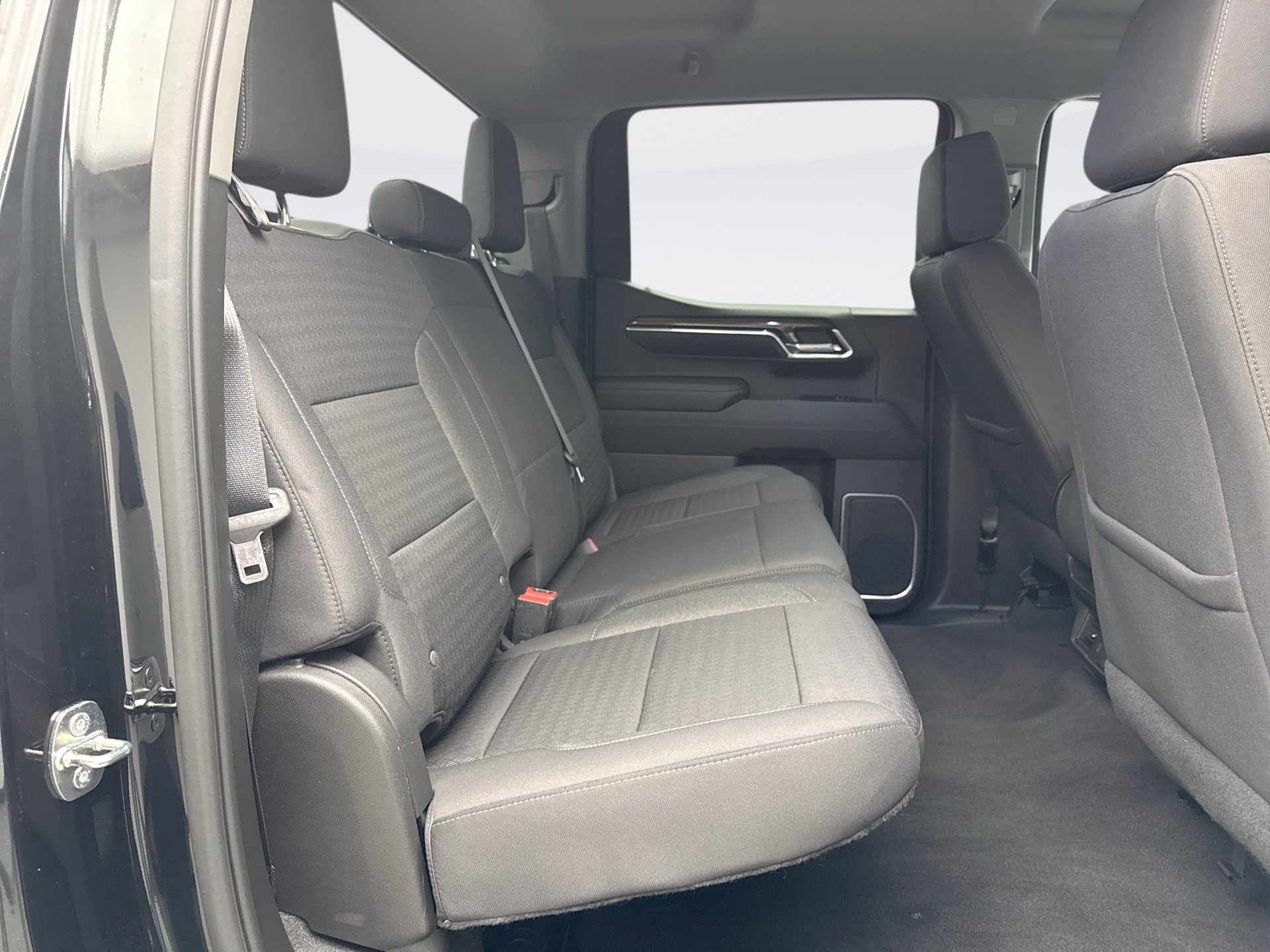 Used 2022 Chevrolet Silverado 1500 LT AWD/4WD image 18