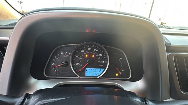 Used 2013 Toyota RAV4 LE image 14