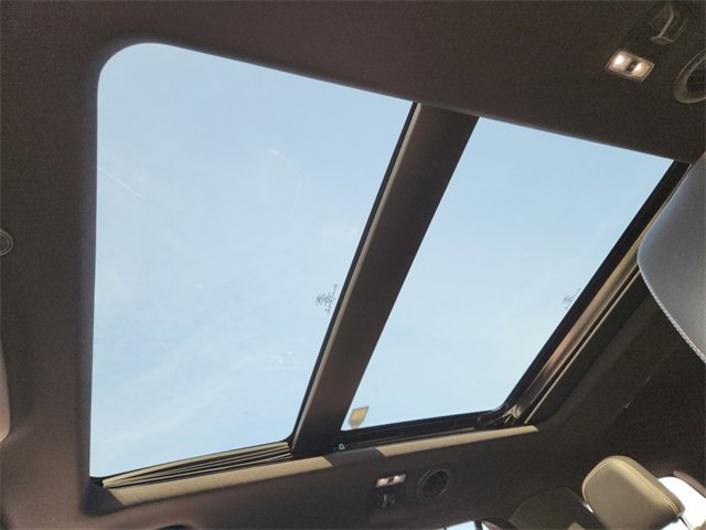 Used 2021 Ford Explorer ST w/ Equipment Group 401A image 9