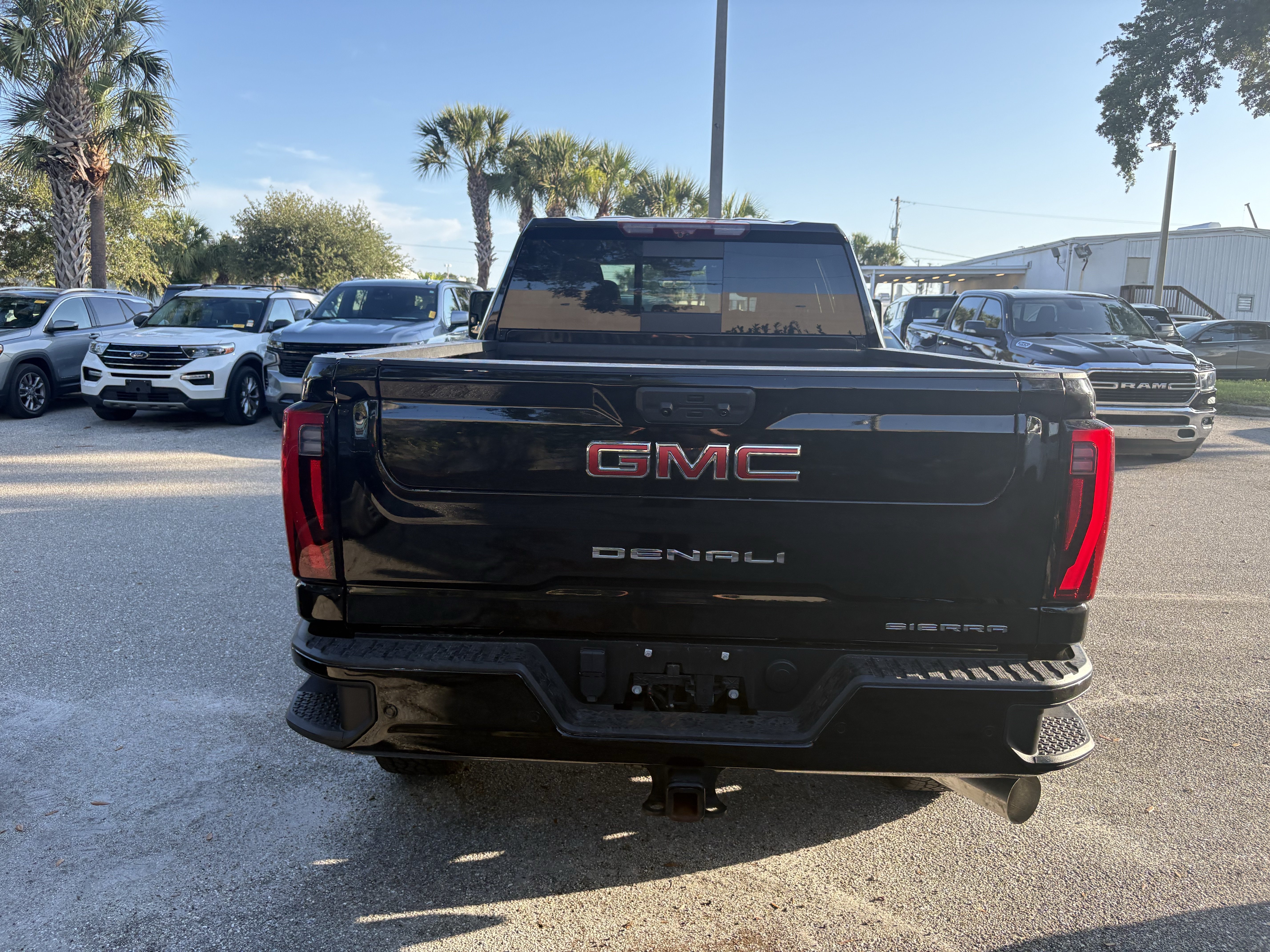 Used 2025 GMC Sierra 2500 Denali w/ Denali Reserve Package AWD/4WD image 6