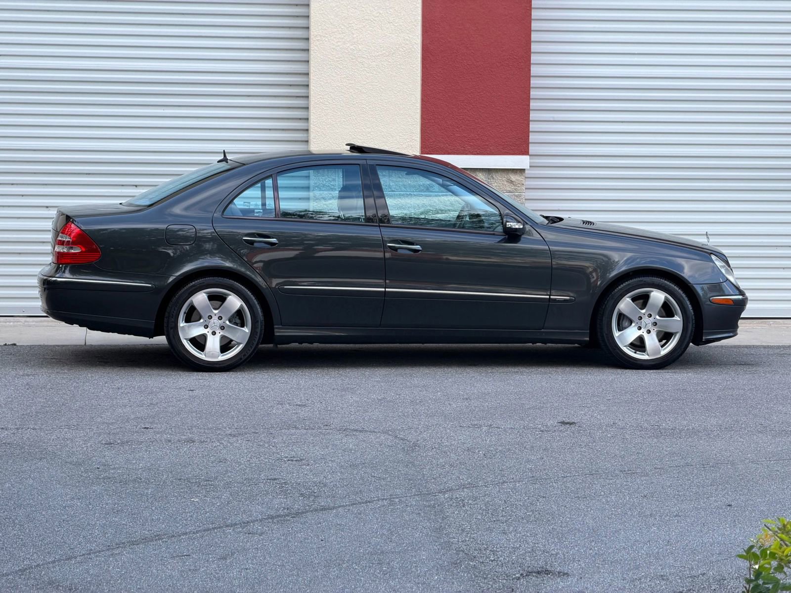 Used 2003 Mercedes-Benz E 500 Sedan image 9