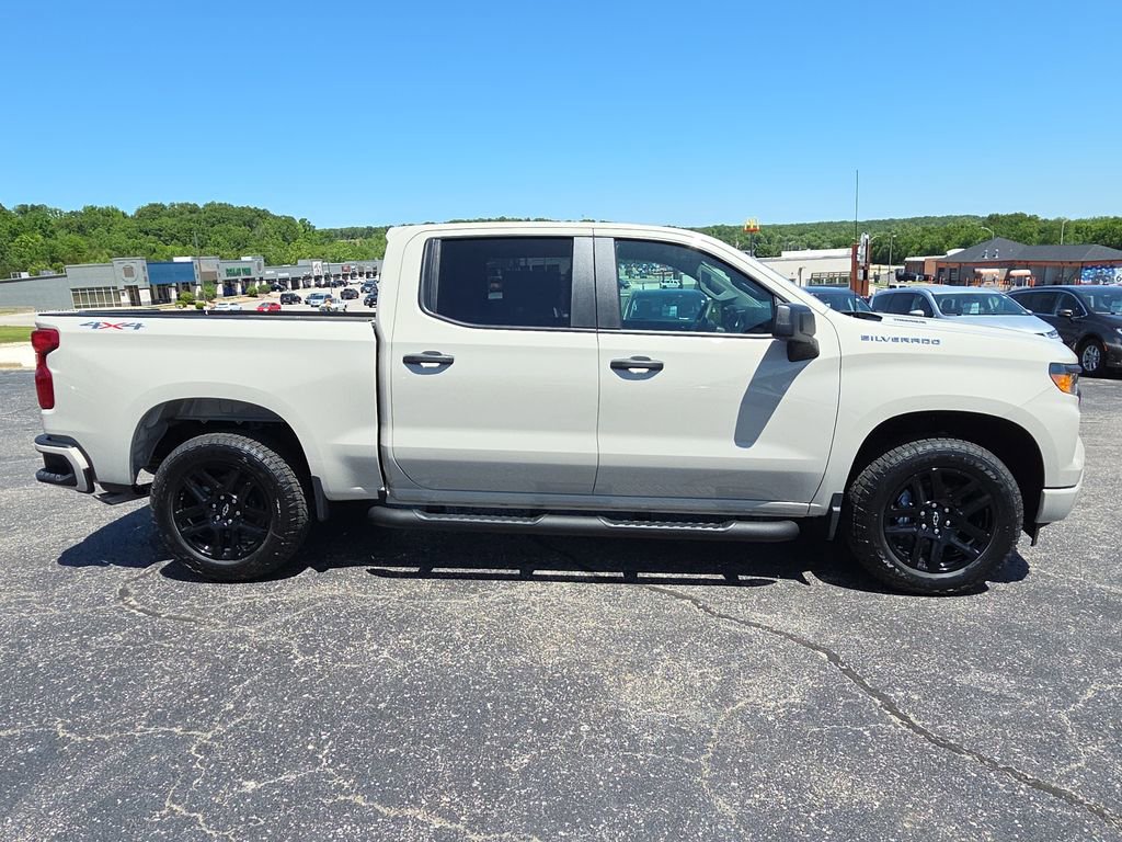 New 2026 Chevrolet Silverado 1500 Custom AWD/4WD image 10