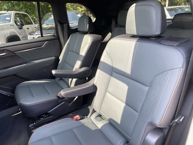 Certified 2024 GMC Acadia AT4 w/ Luxury Package AWD/4WD image 23