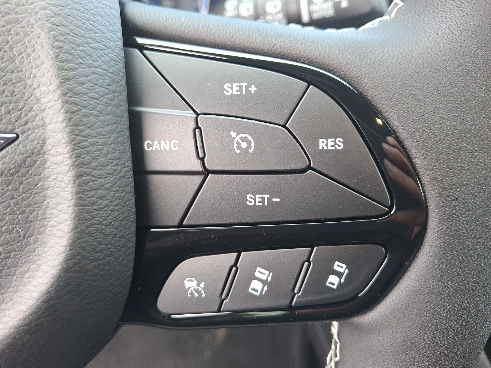 New 2026 Chrysler Pacifica Limited w/ S Appearance Package AWD/4WD image 19