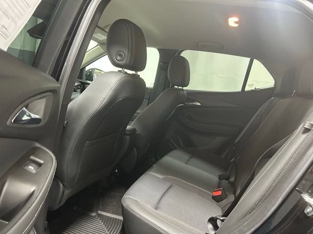 Used 2022 Buick Encore GX Preferred w/ Cold Weather Comfort Package AWD/4WD image 11
