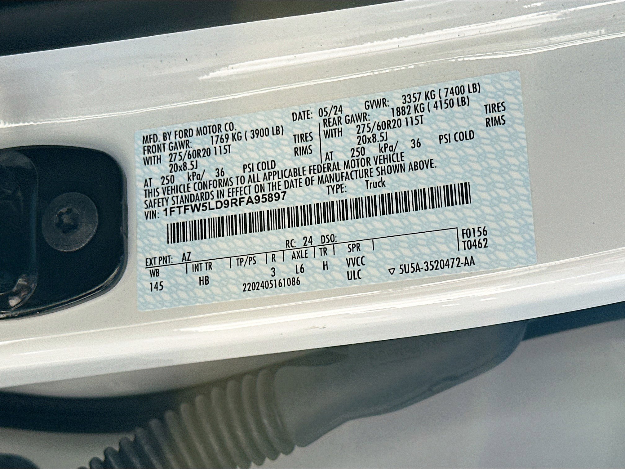 Used 2024 Ford F150 Lariat w/ FX4 Off-Road Package image 39