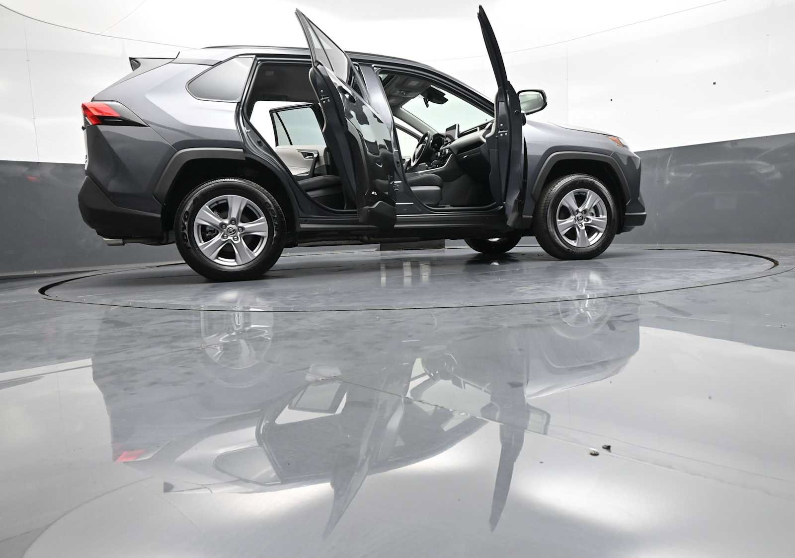 Used 2025 Toyota RAV4 XLE w/ Convenience Package AWD/4WD image 49