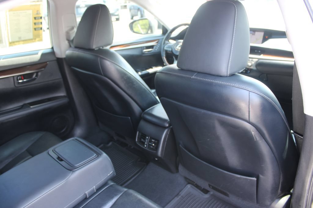 Used 2018 Lexus ES 350 w/ Luxury Package w/Wood Trim FWD image 31