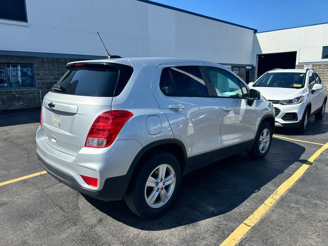 Used 2020 Chevrolet Trax LS w/ Tint and Cruise Package AWD/4WD image 7