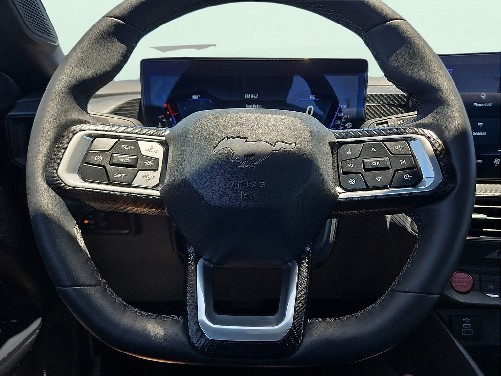 Used 2025 Ford Mustang Coupe RWD image 19
