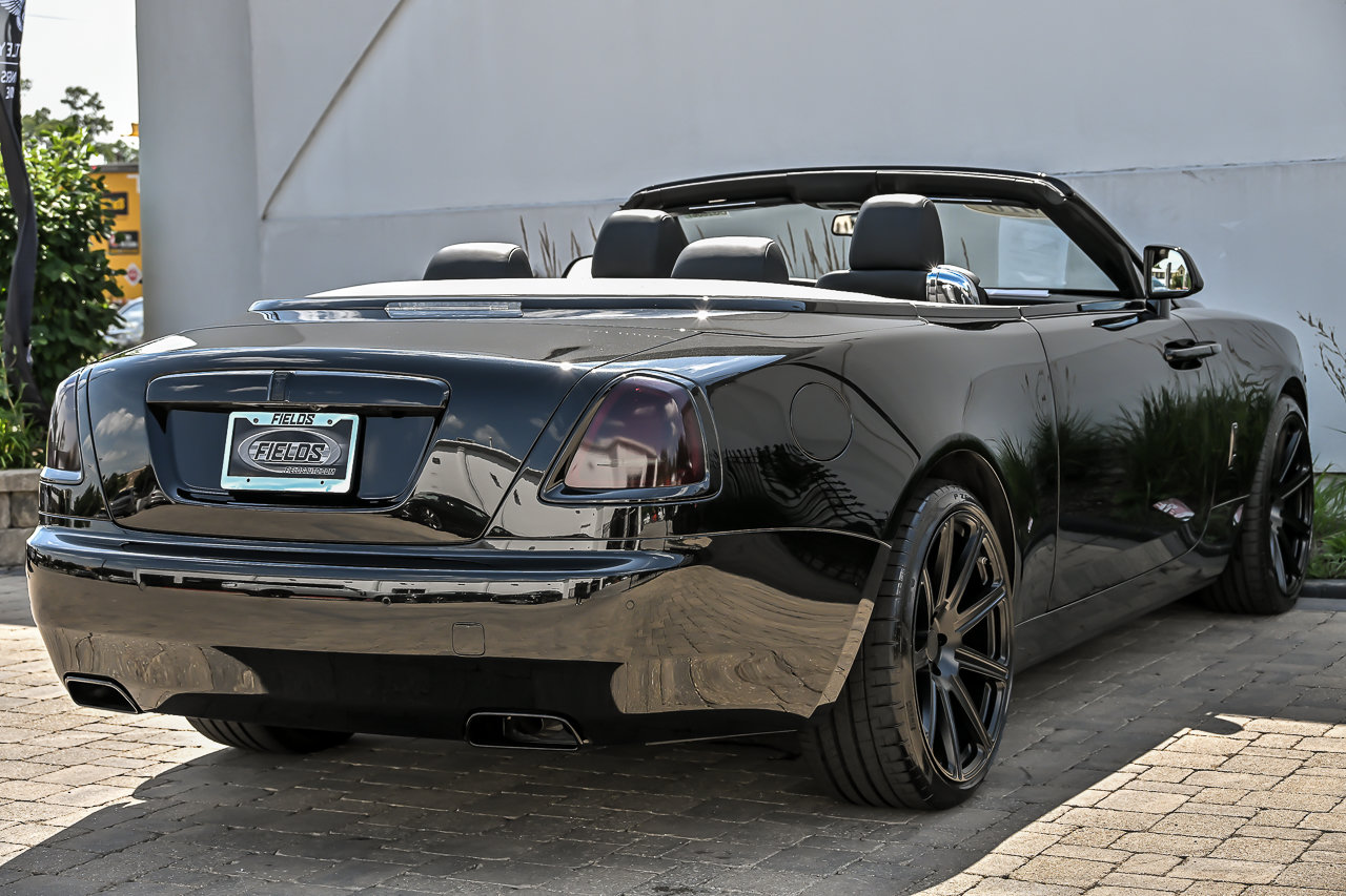 Used 2016 Rolls-Royce Dawn RWD image 13