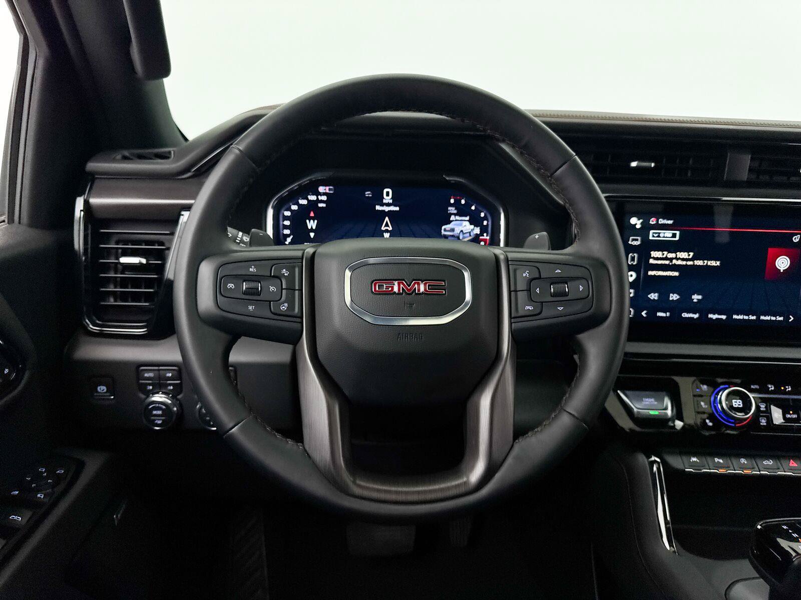 Used 2025 GMC Sierra 1500 AT4 w/ Technology Package AWD/4WD image 35