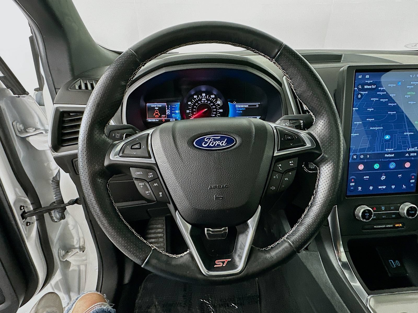 Used 2022 Ford Edge ST AWD/4WD image 11