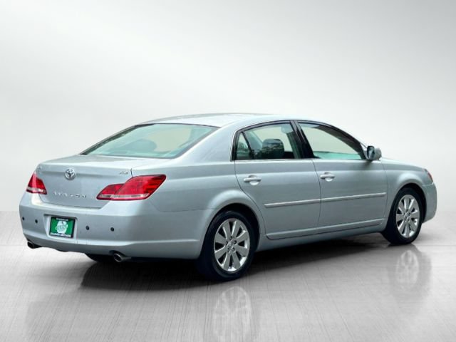 Used 2007 Toyota Avalon XLS FWD image 4