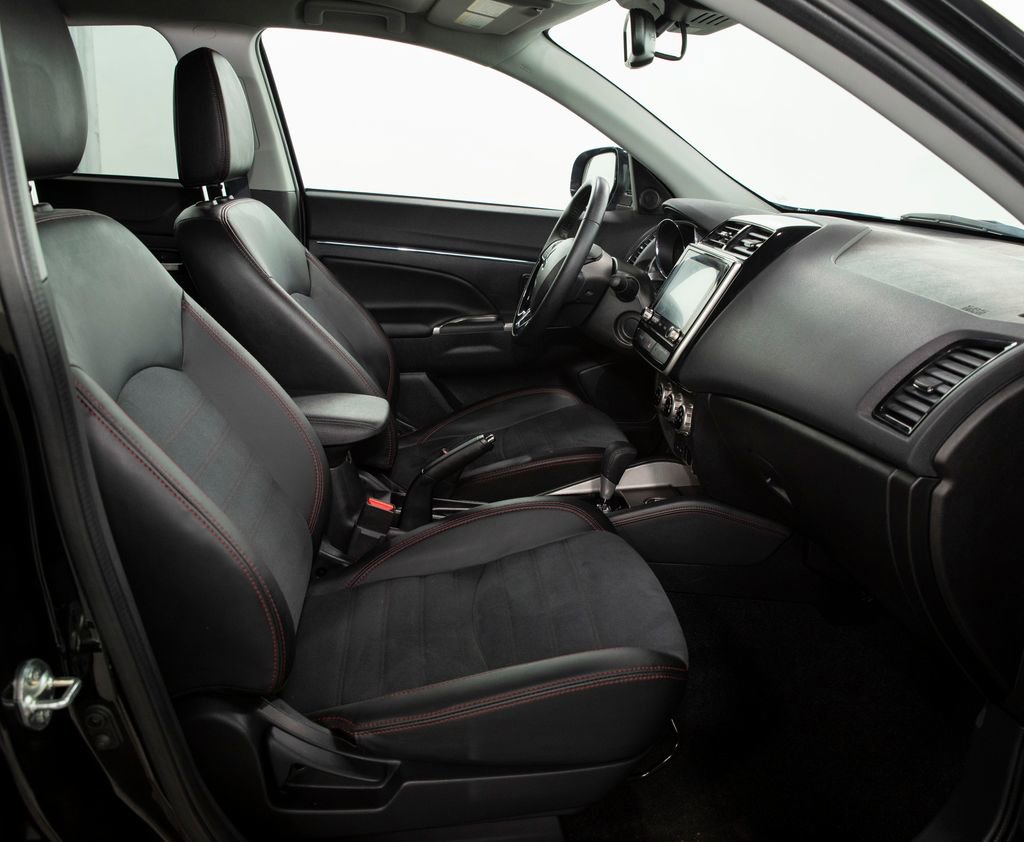 Used 2024 Mitsubishi Outlander Sport SE image 13