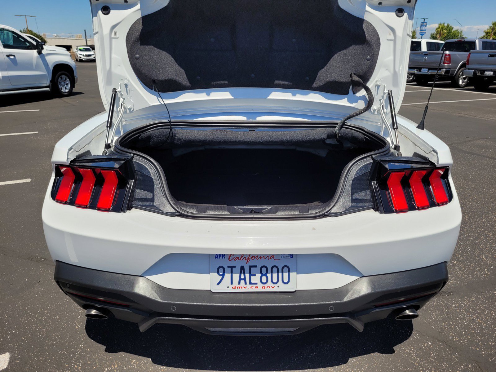 Used 2025 Ford Mustang Premium RWD image 27