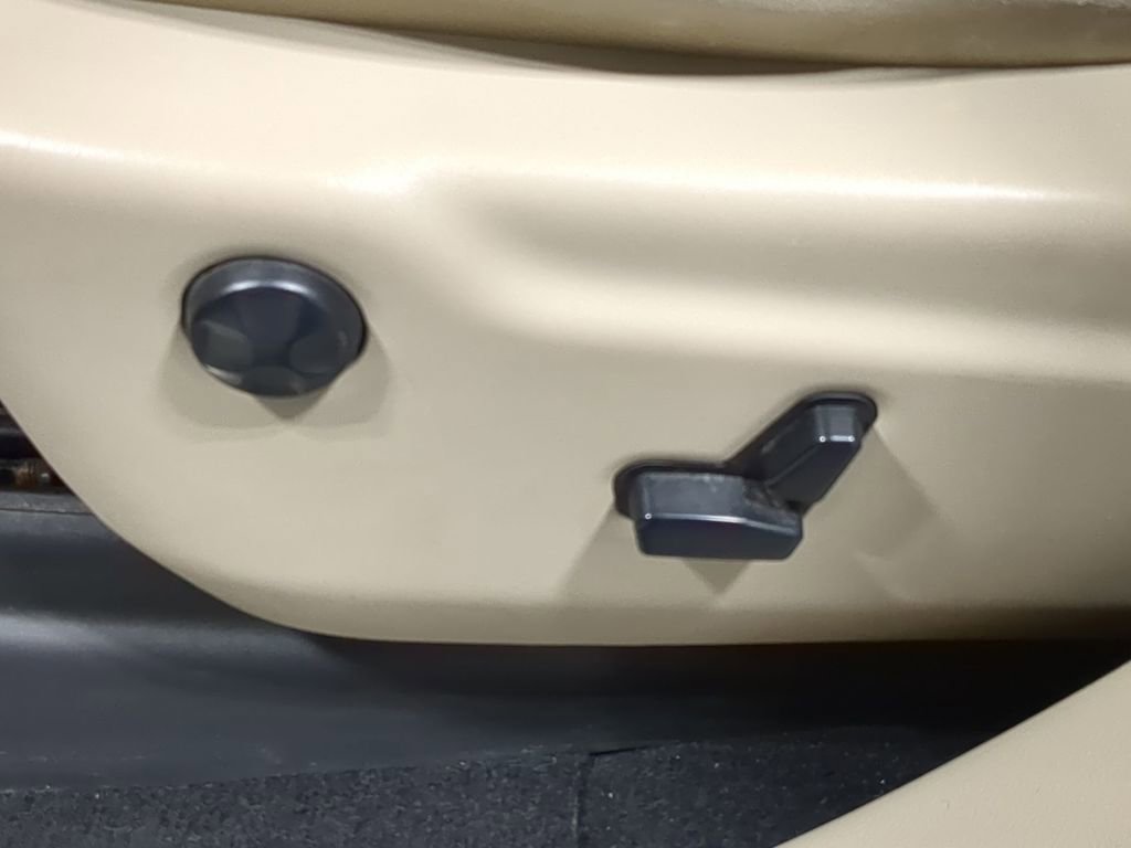 Used 2020 Jeep Grand Cherokee Limited image 30