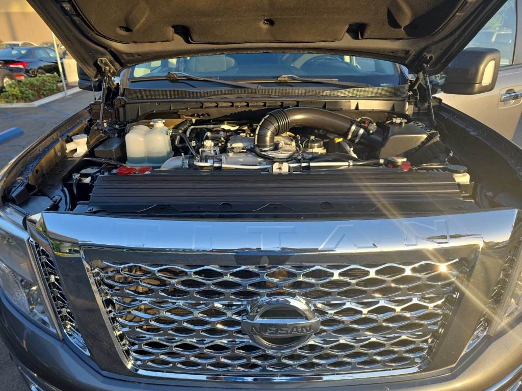 Used 2019 Nissan Titan SV w/ SV Convenience Package AWD/4WD image 20