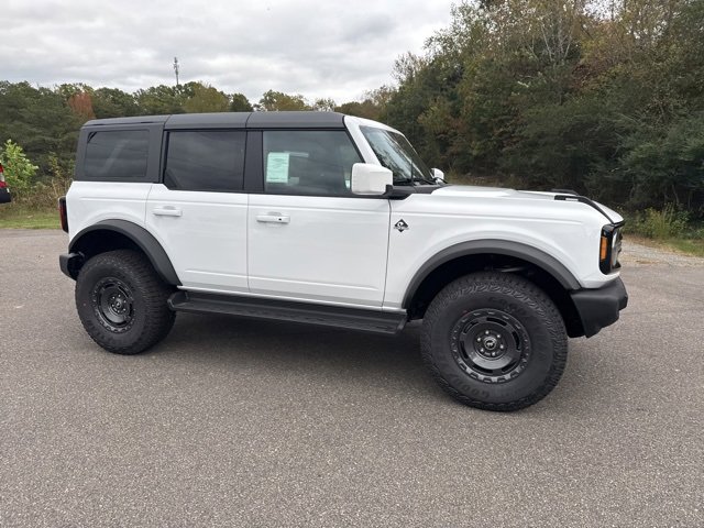 New 2025 Ford Bronco Outer Banks w/ Sasquatch Package image 2