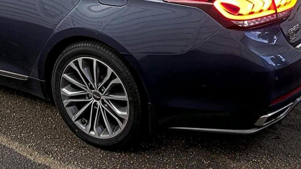 Used 2015 Hyundai Genesis 3.8 w/ Option Group 04 image 13