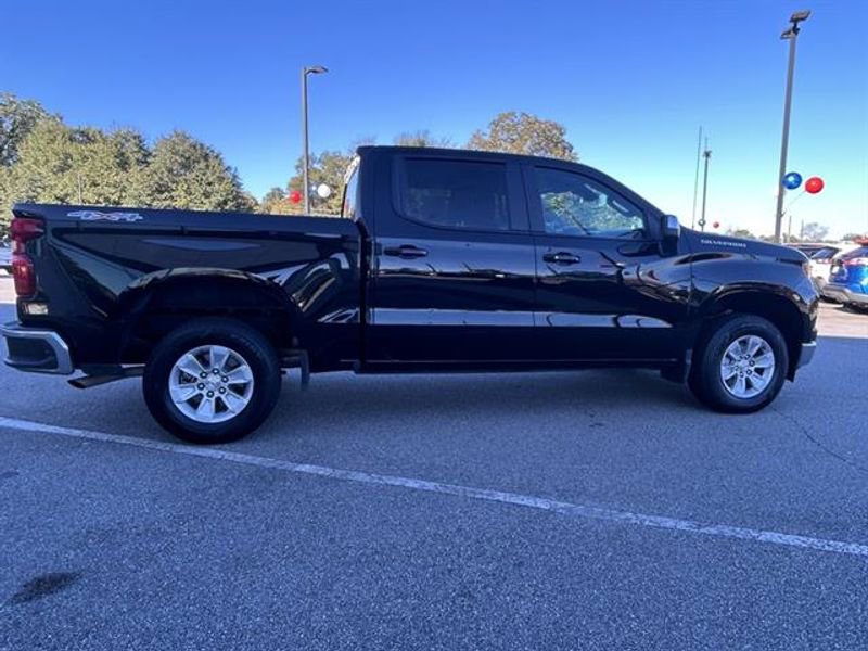 Used 2025 Chevrolet Silverado 1500 LT image 4