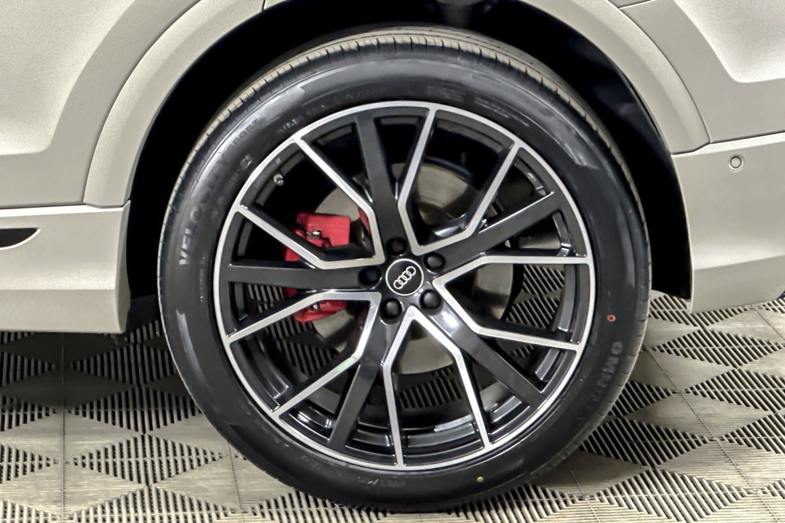 Used 2023 Audi Q8 Premium Plus w/ Premium Plus Package AWD/4WD image 26