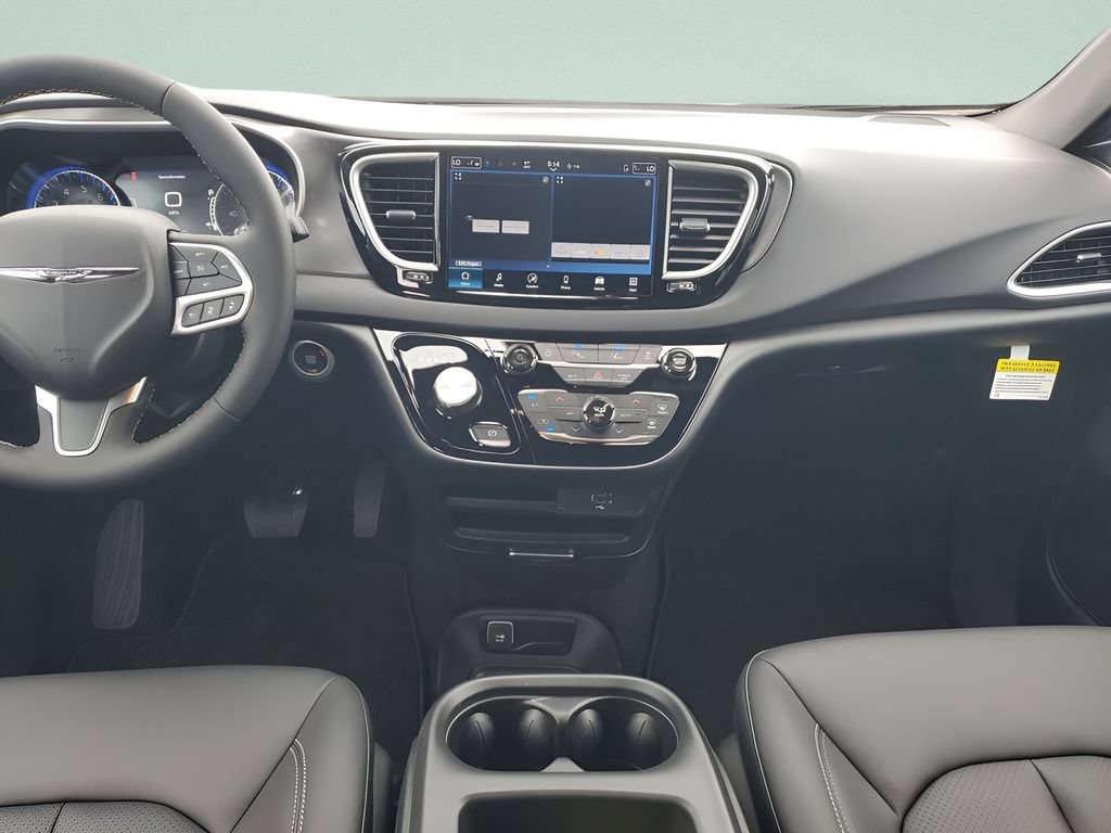 New 2026 Chrysler Voyager LX FWD image 10