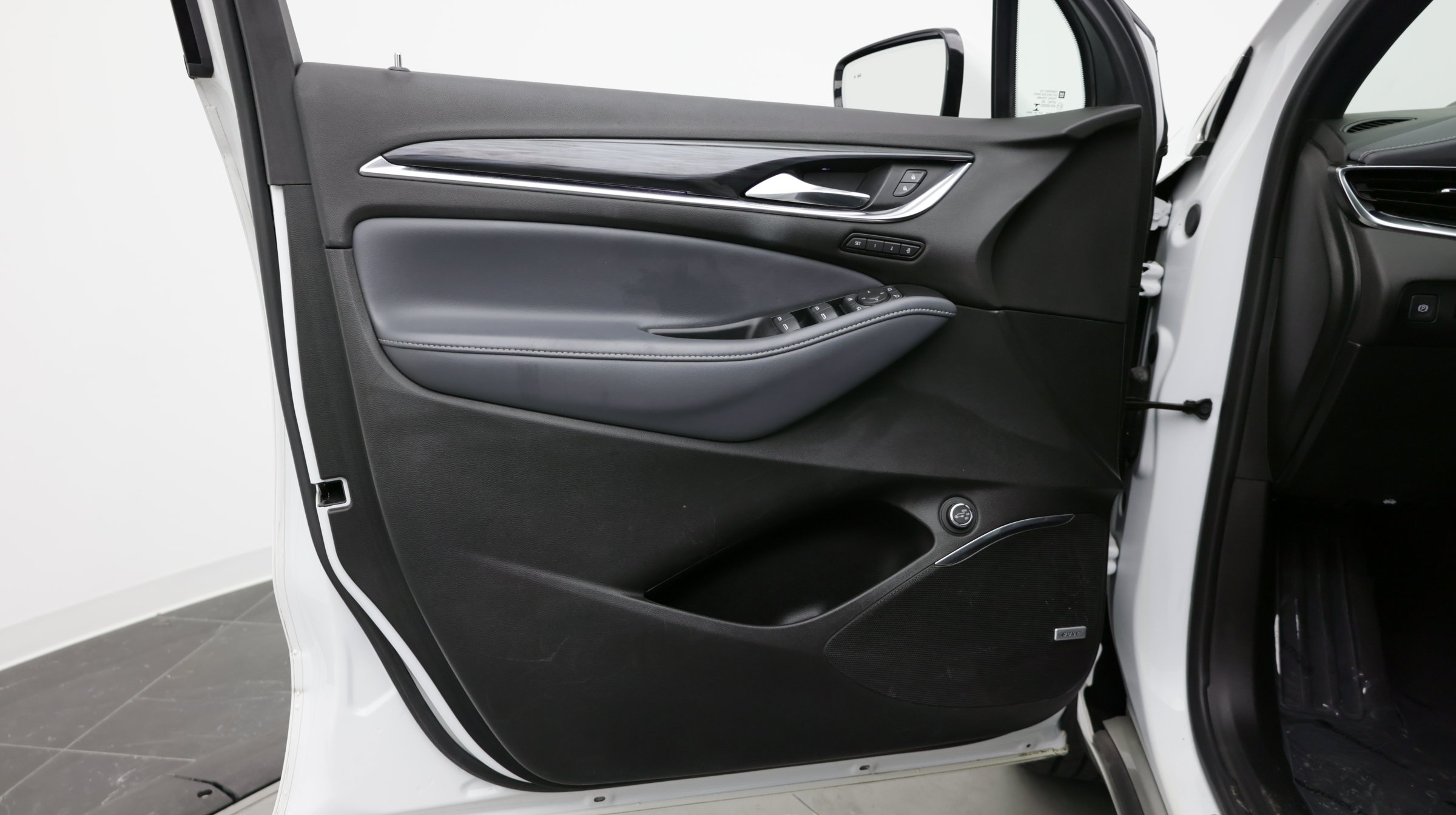 Used 2022 Buick Enclave Premium FWD image 13