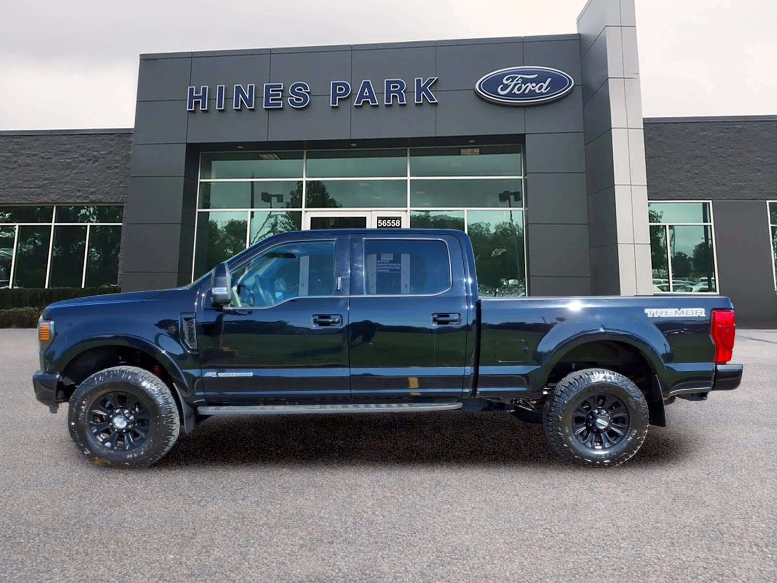 Certified 2021 Ford F350 Lariat AWD/4WD image 4