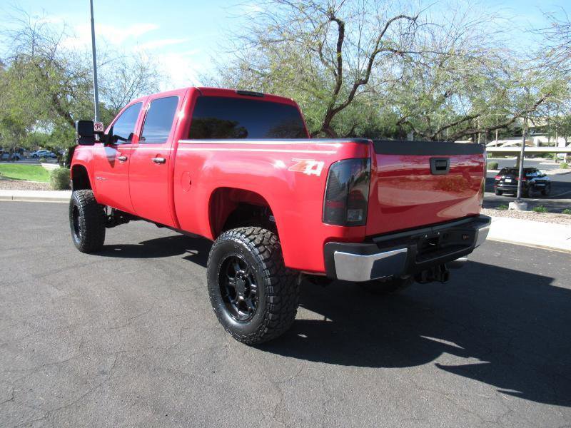 Used 2012 GMC Sierra 2500 SLE w/ Suspension Package, Off-Road image 2
