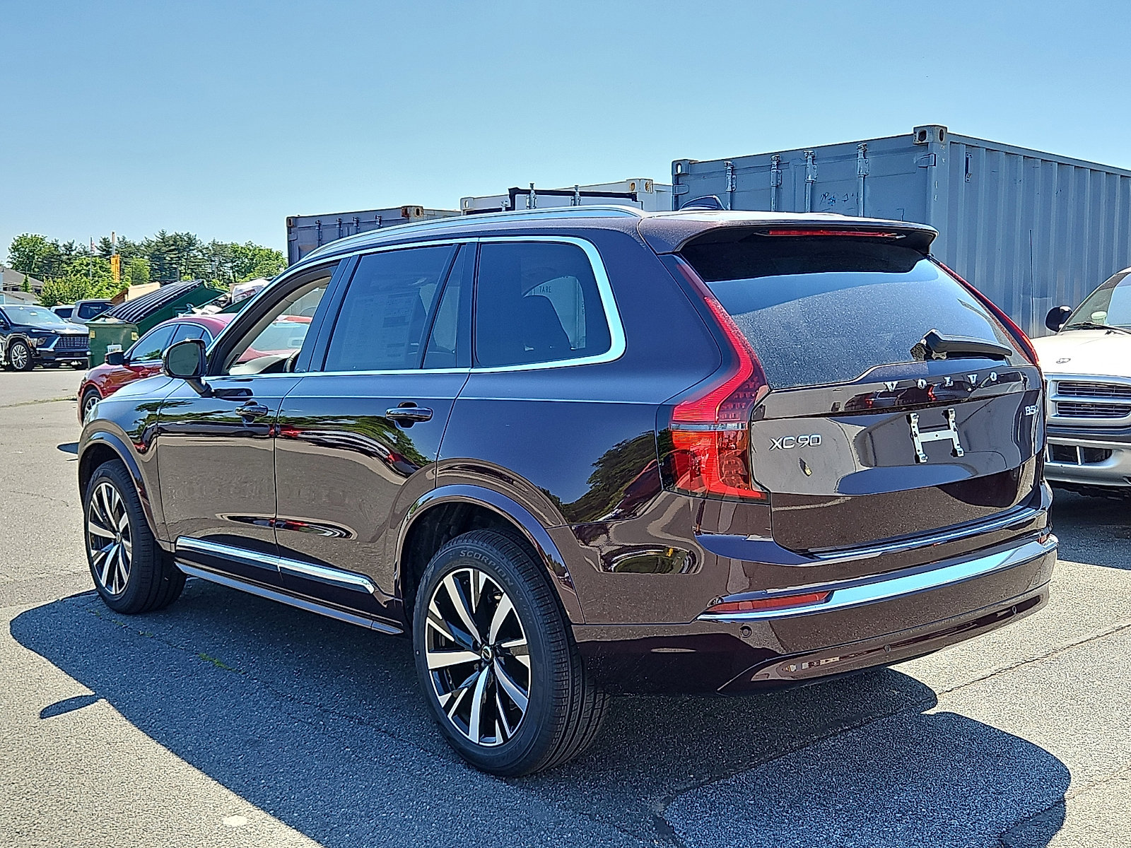 New 2026 Volvo XC90 B5 Core w/ Protection Package Premier AWD/4WD image 4