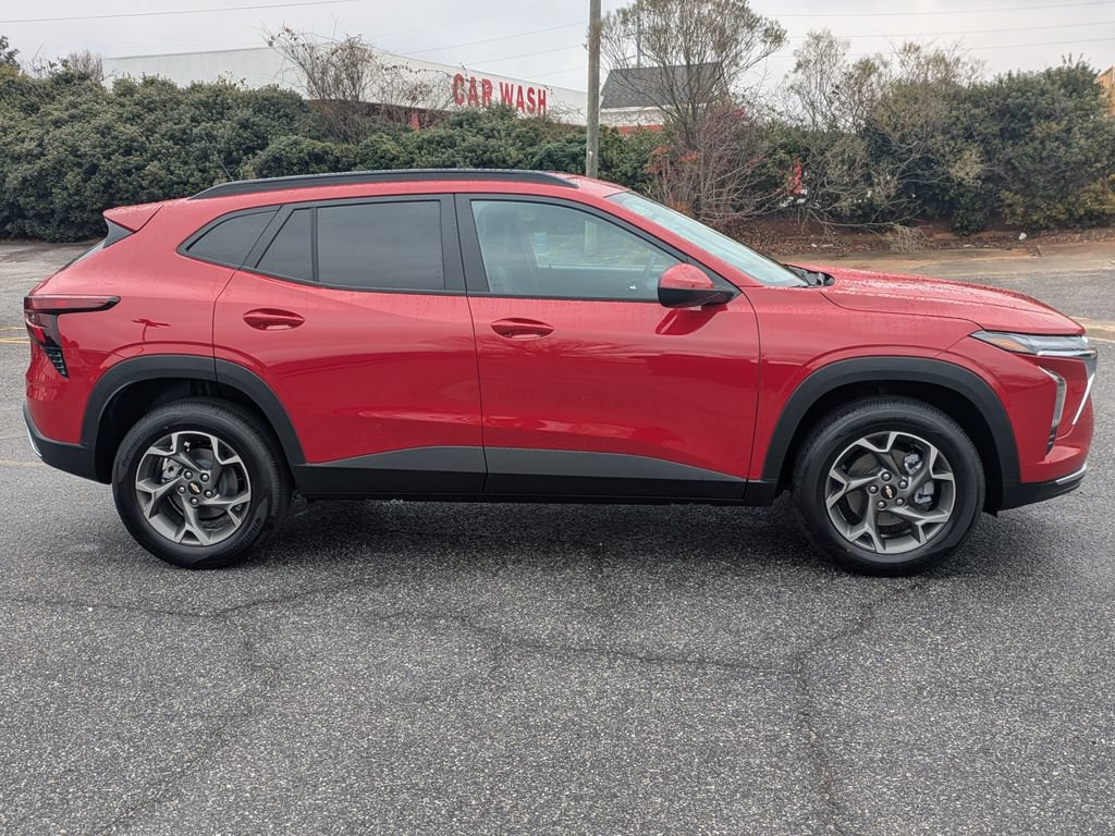 New 2026 Chevrolet Trax LT FWD image 3