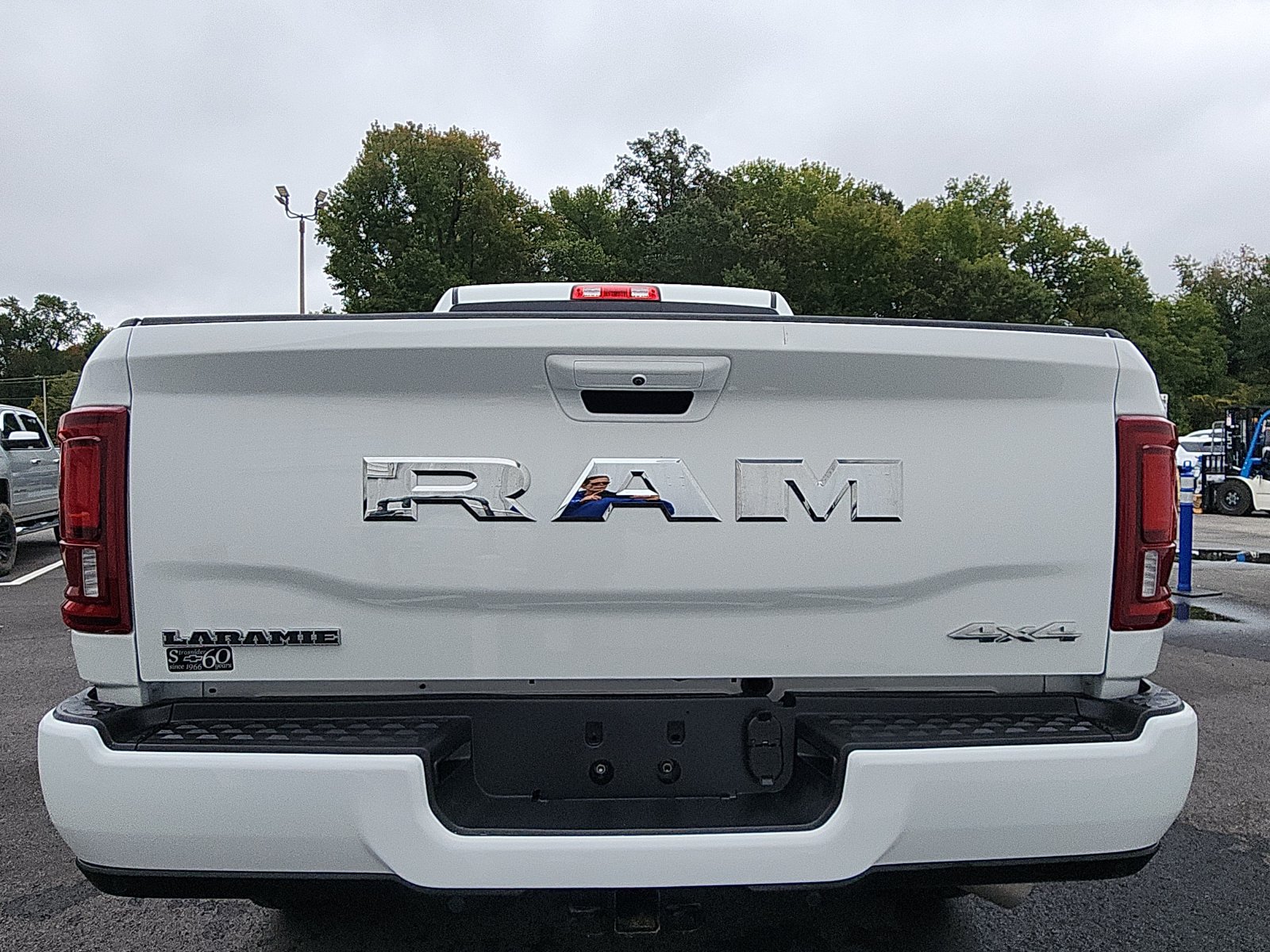 Used 2026 RAM 2500 Laramie AWD/4WD image 4